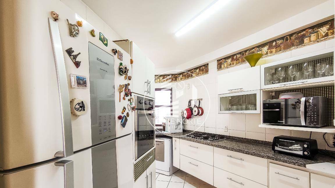 Apartamento à venda com 3 quartos, 150m² - Foto 6