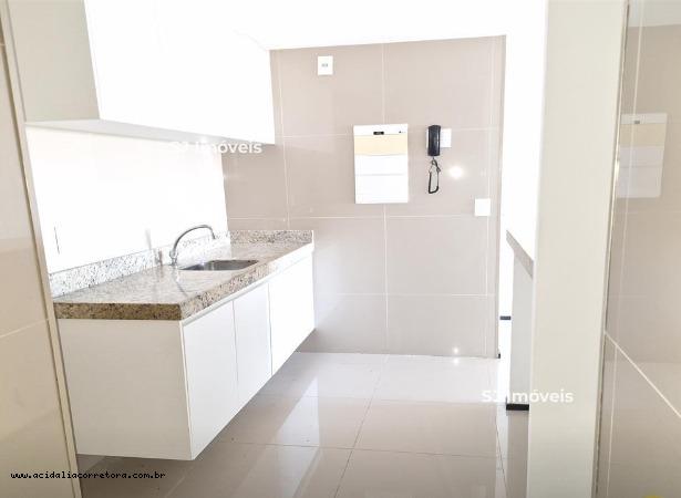 Apartamento para alugar com 3 quartos, 87m² - Foto 4