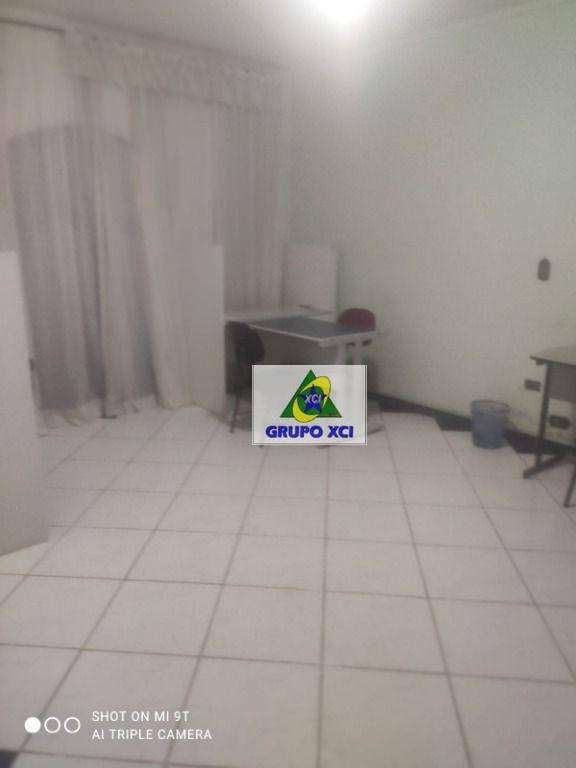 Casa para alugar com 3 quartos, 400m² - Foto 40