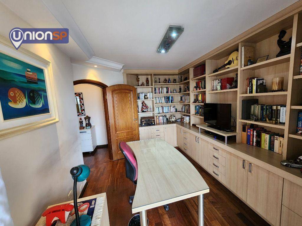 Apartamento à venda com 3 quartos, 235m² - Foto 18