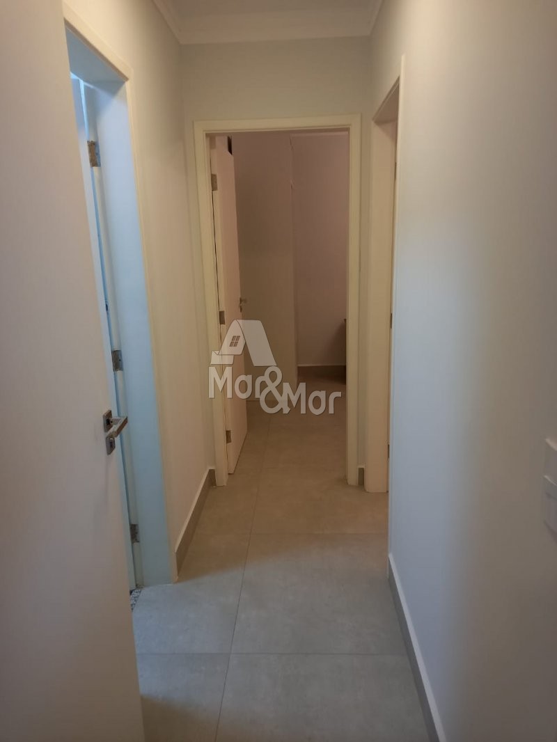 Apartamento à venda com 2 quartos, 75m² - Foto 4