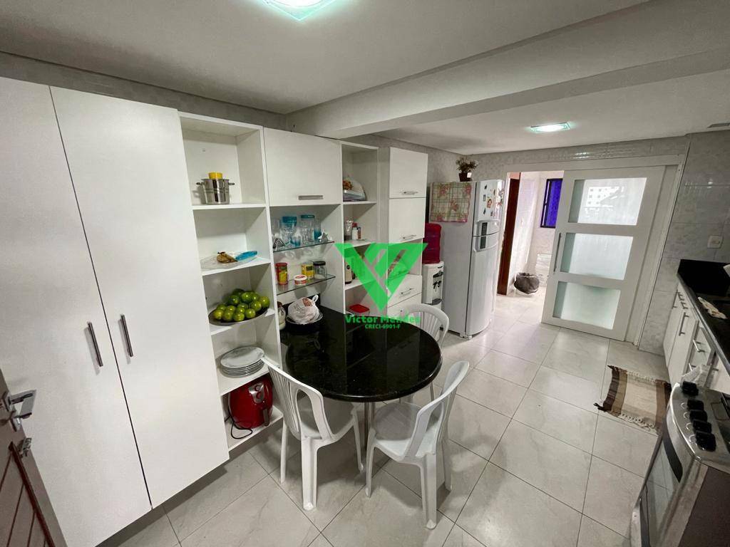 Apartamento à venda com 4 quartos, 179m² - Foto 18