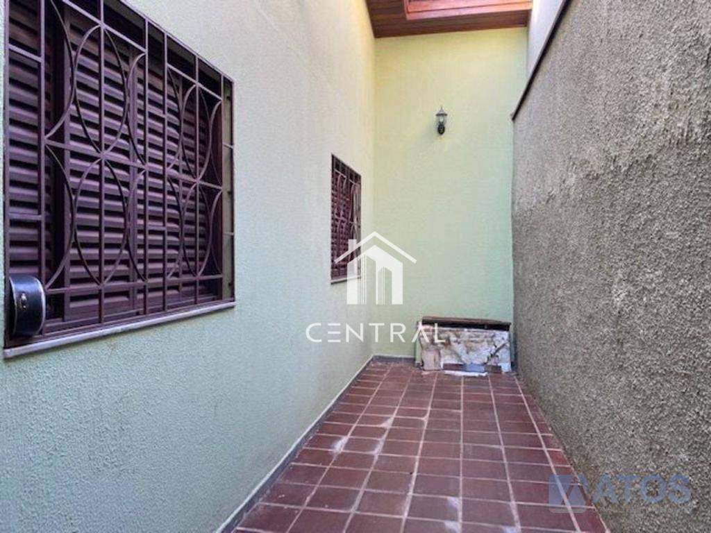 Casa à venda com 3 quartos, 266m² - Foto 23