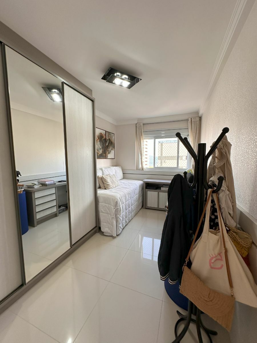 Apartamento à venda com 3 quartos, 122m² - Foto 26