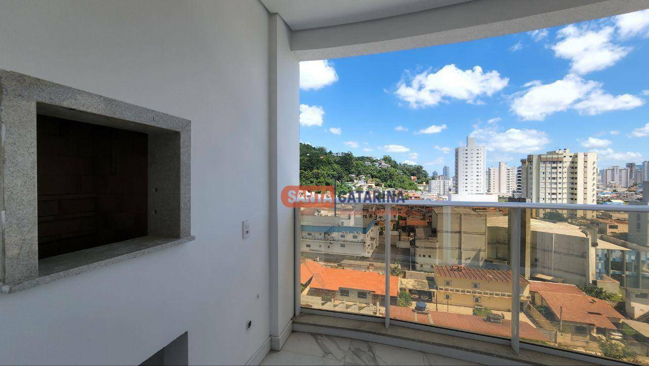 Apartamento à venda com 2 quartos, 90m² - Foto 1