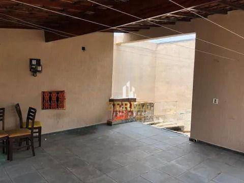 Casa à venda com 4 quartos, 215m² - Foto 6