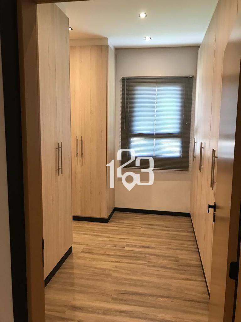 Casa de Condomínio à venda com 3 quartos, 350m² - Foto 4