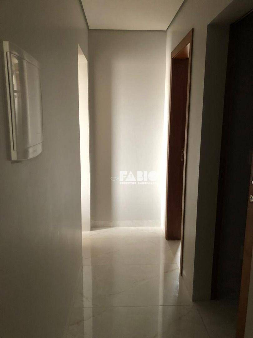 Apartamento à venda com 3 quartos, 96m² - Foto 11