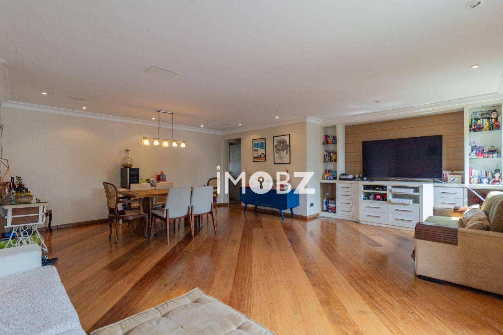 Apartamento à venda com 3 quartos, 143m² - Foto 1