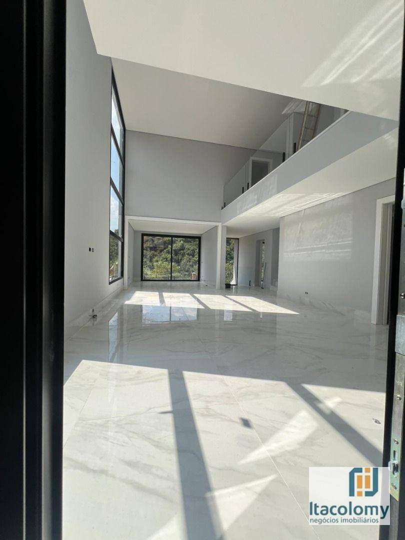 Casa de Condomínio à venda com 4 quartos, 420m² - Foto 17