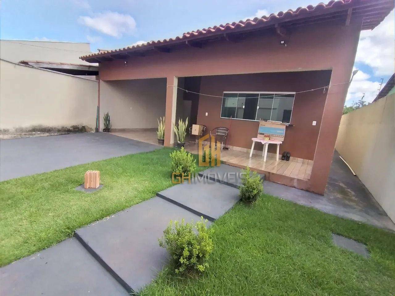 Casa à venda com 2 quartos, 132m² - Foto 1
