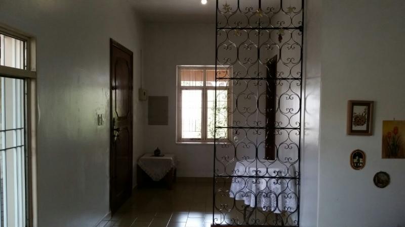 Casa à venda com 3 quartos, 300m² - Foto 2