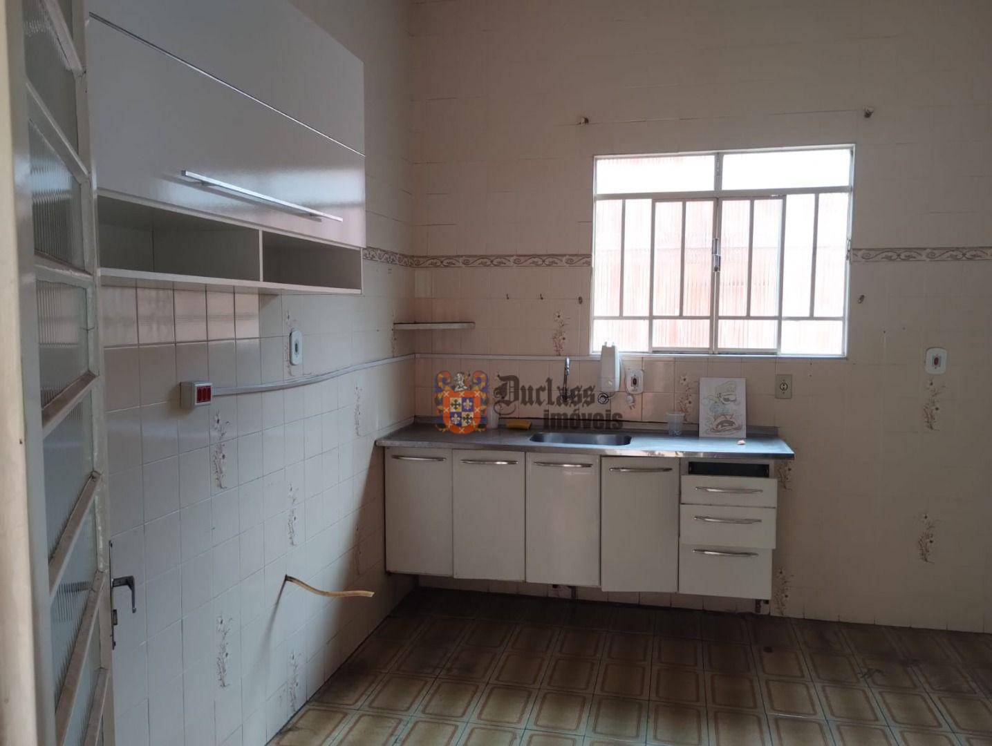 Casa à venda com 5 quartos, 165m² - Foto 25