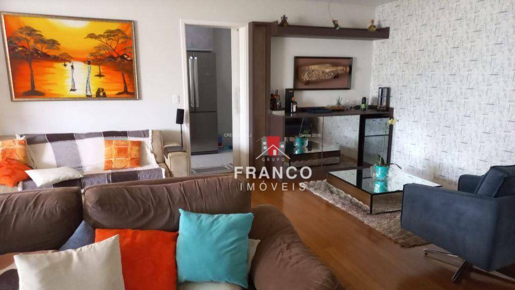 Apartamento à venda com 3 quartos, 147m² - Foto 8