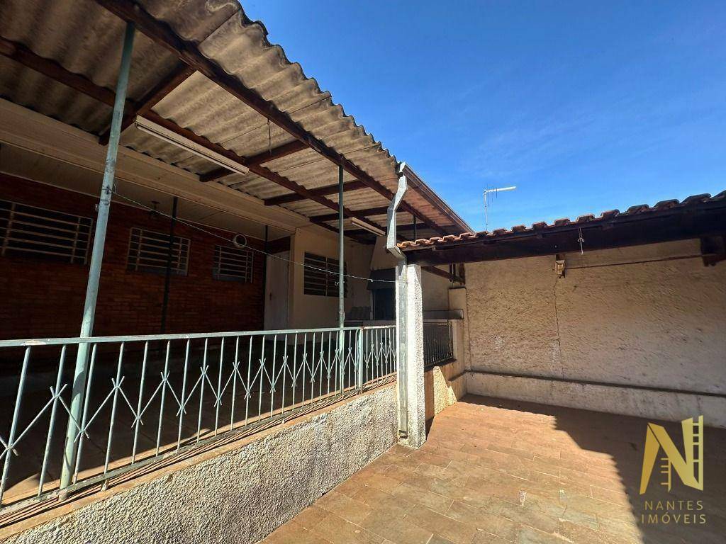 Casa à venda com 3 quartos, 260m² - Foto 13