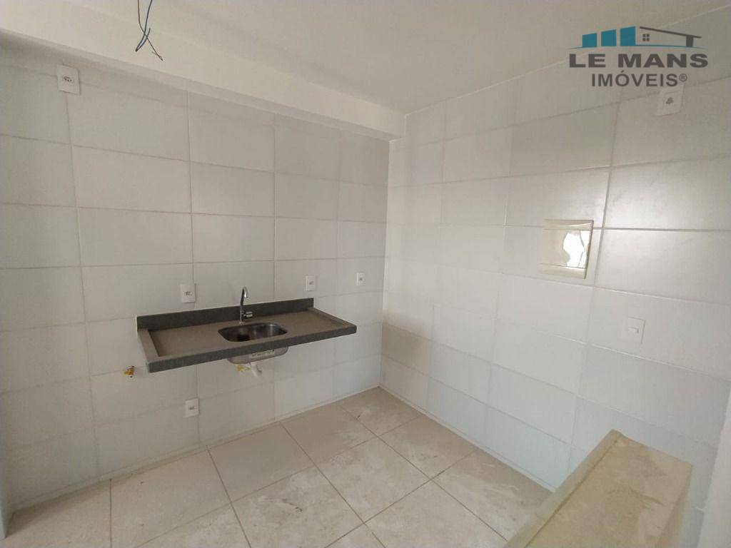 Apartamento à venda com 3 quartos, 75m² - Foto 12