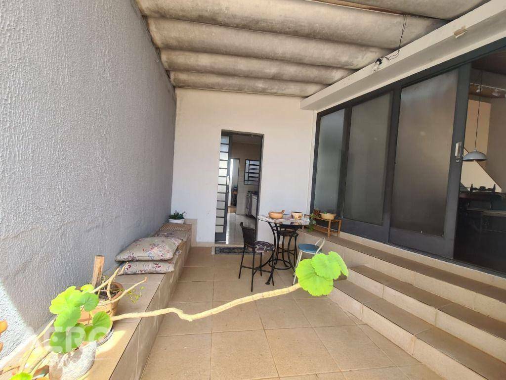 Casa à venda com 3 quartos, 347m² - Foto 20