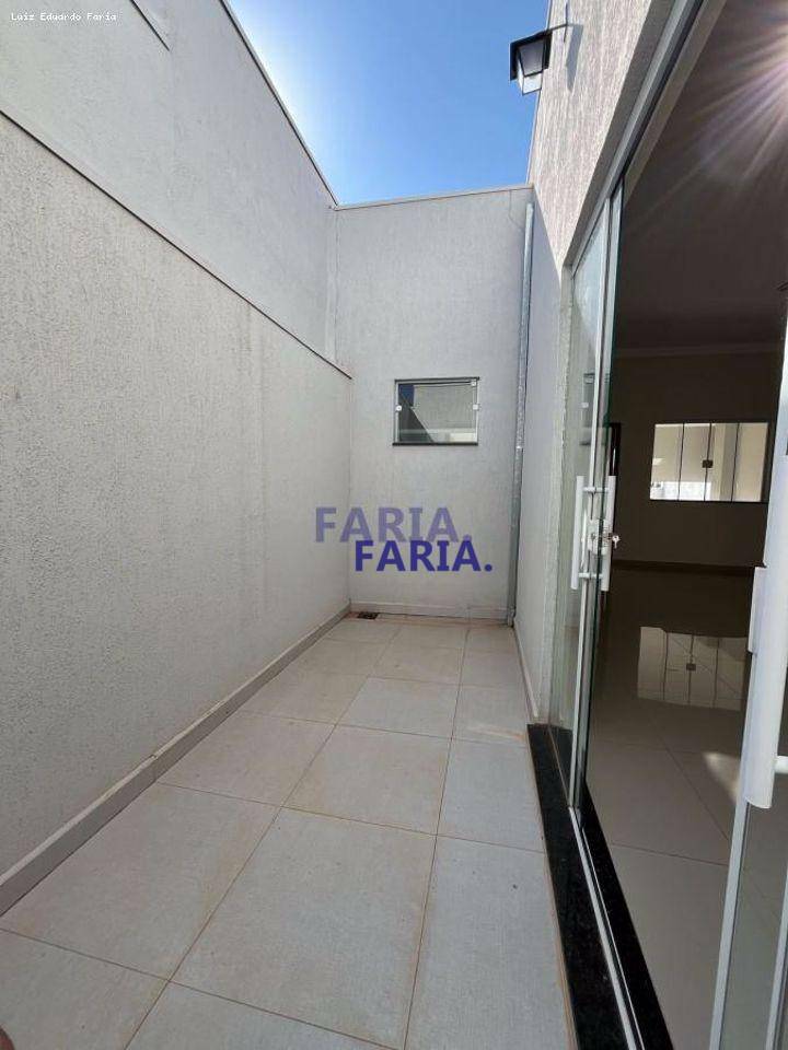 Casa à venda com 3 quartos, 210M2 - Foto 13