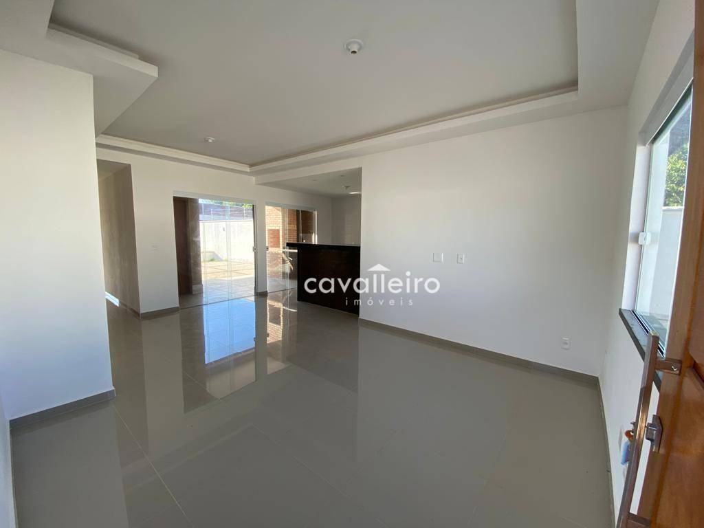 Casa à venda com 3 quartos, 98m² - Foto 4