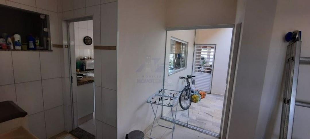 Casa à venda com 3 quartos, 200m² - Foto 42
