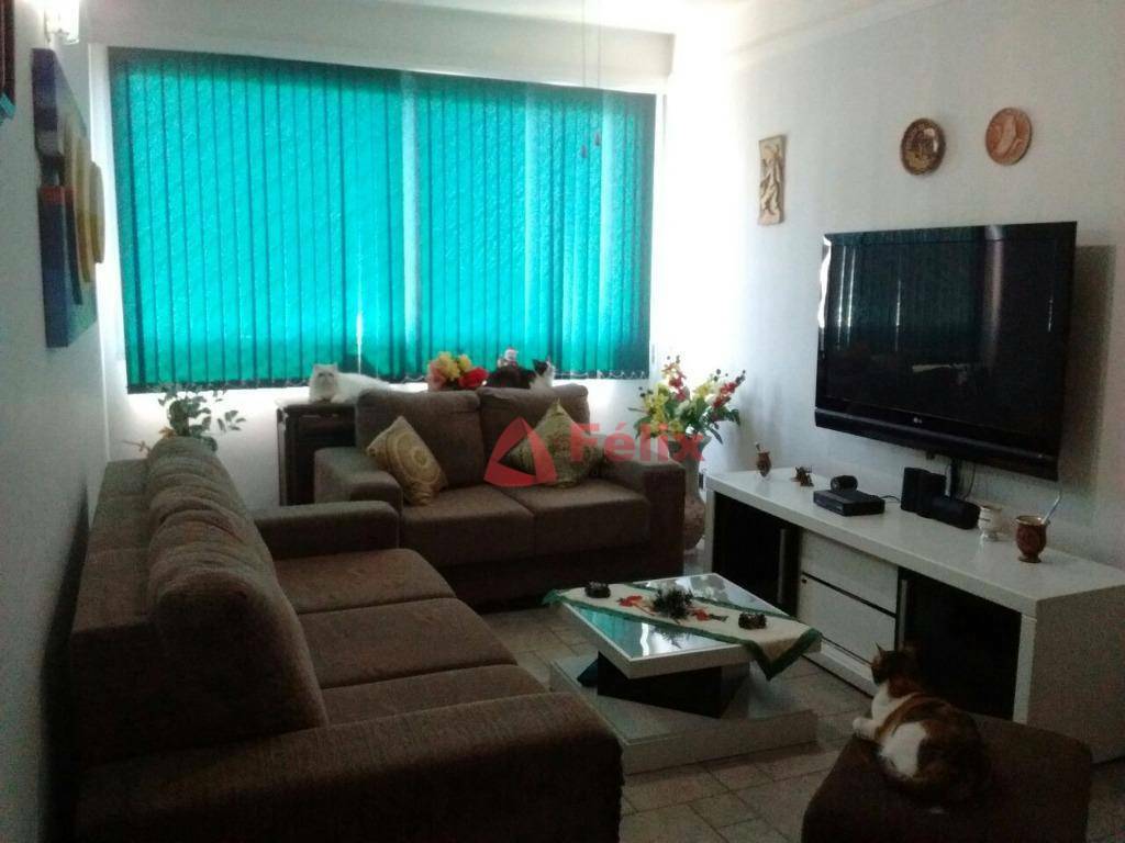 Apartamento à venda com 3 quartos, 97m² - Foto 1