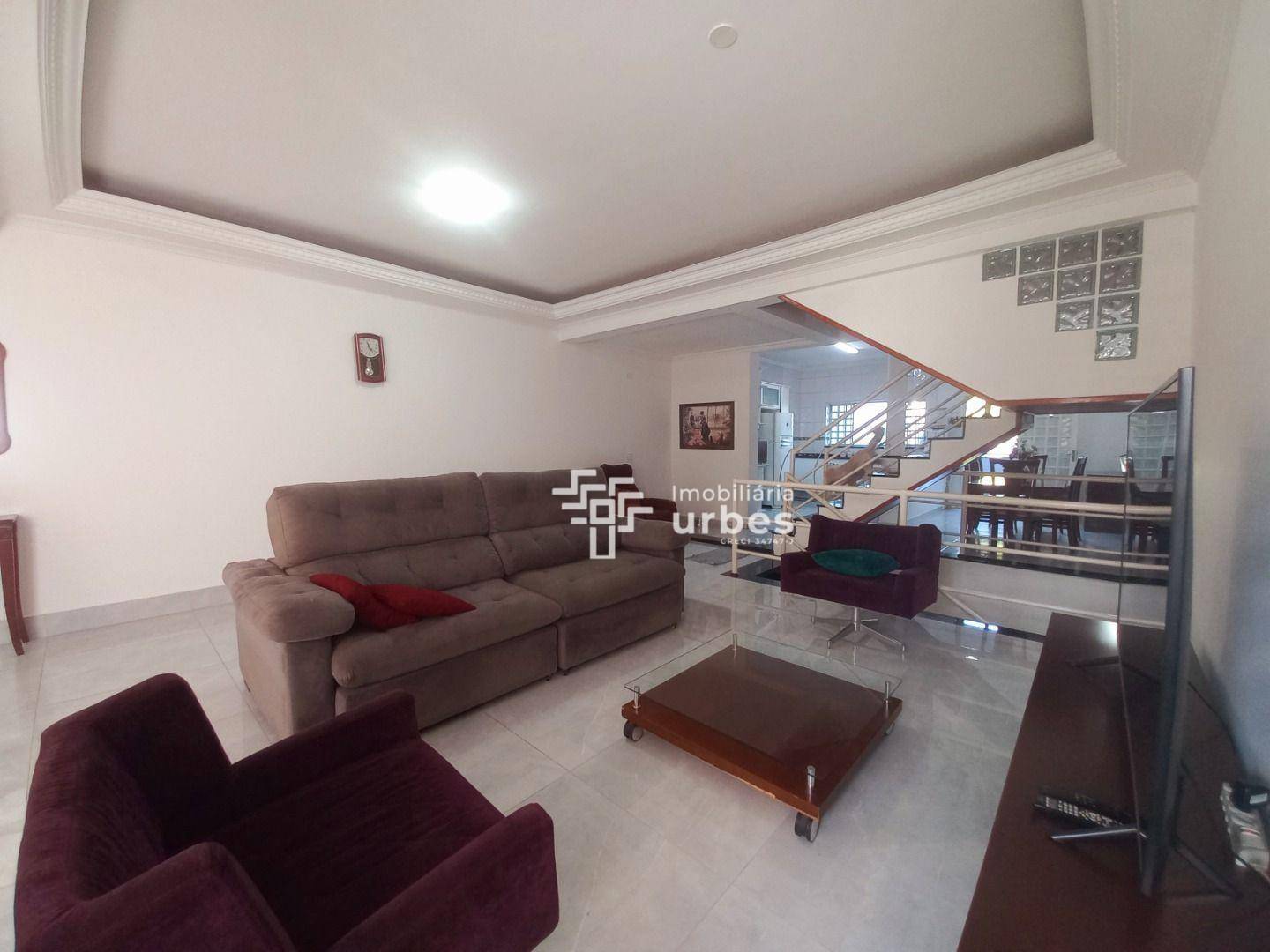 Casa, 4 quartos, 289 m² - Foto 1