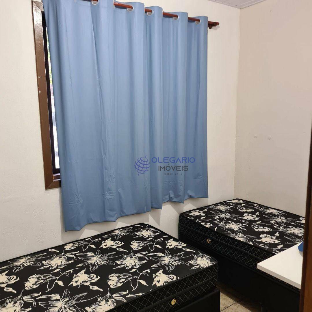 Casa à venda com 5 quartos, 176m² - Foto 10