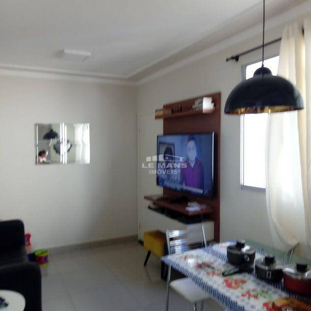 Apartamento à venda com 2 quartos, 48m² - Foto 2