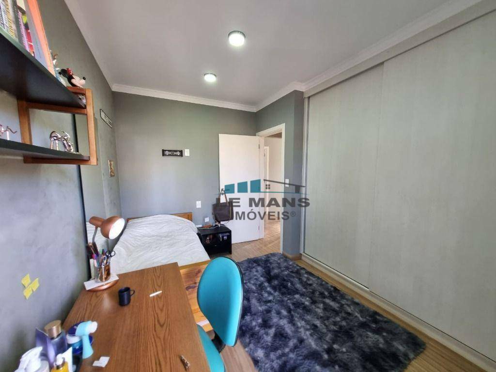 Casa à venda com 3 quartos, 210m² - Foto 24