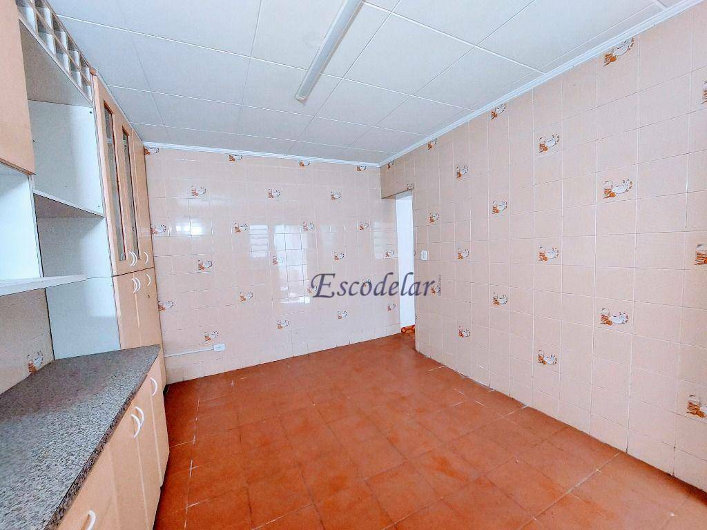 Casa à venda com 6 quartos, 230m² - Foto 24