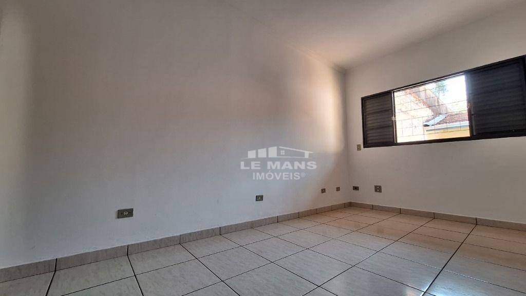 Casa à venda com 4 quartos, 150m² - Foto 12