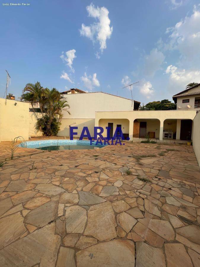 Casa de Condomínio à venda com 3 quartos, 158m² - Foto 29