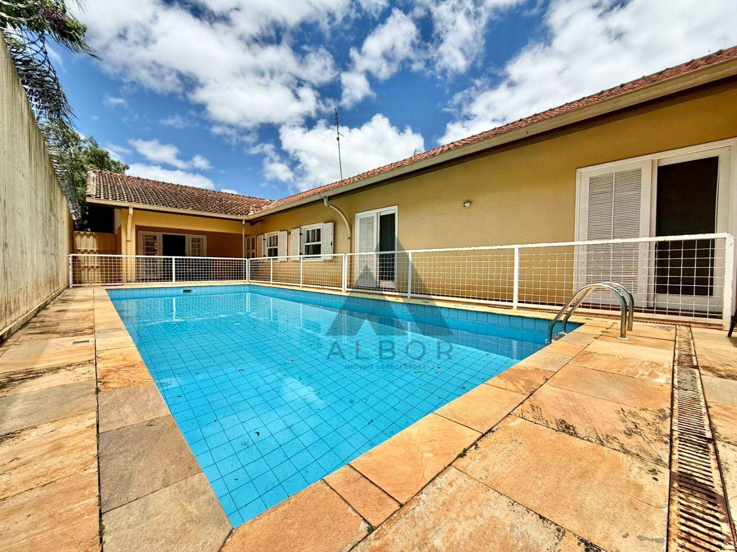 Casa, 4 quartos, 385 m² - Foto 1