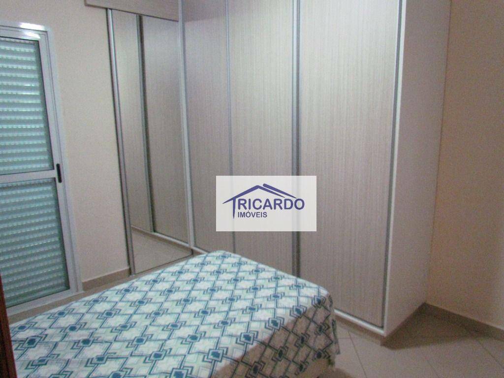 Casa de Condomínio à venda com 3 quartos, 240m² - Foto 28