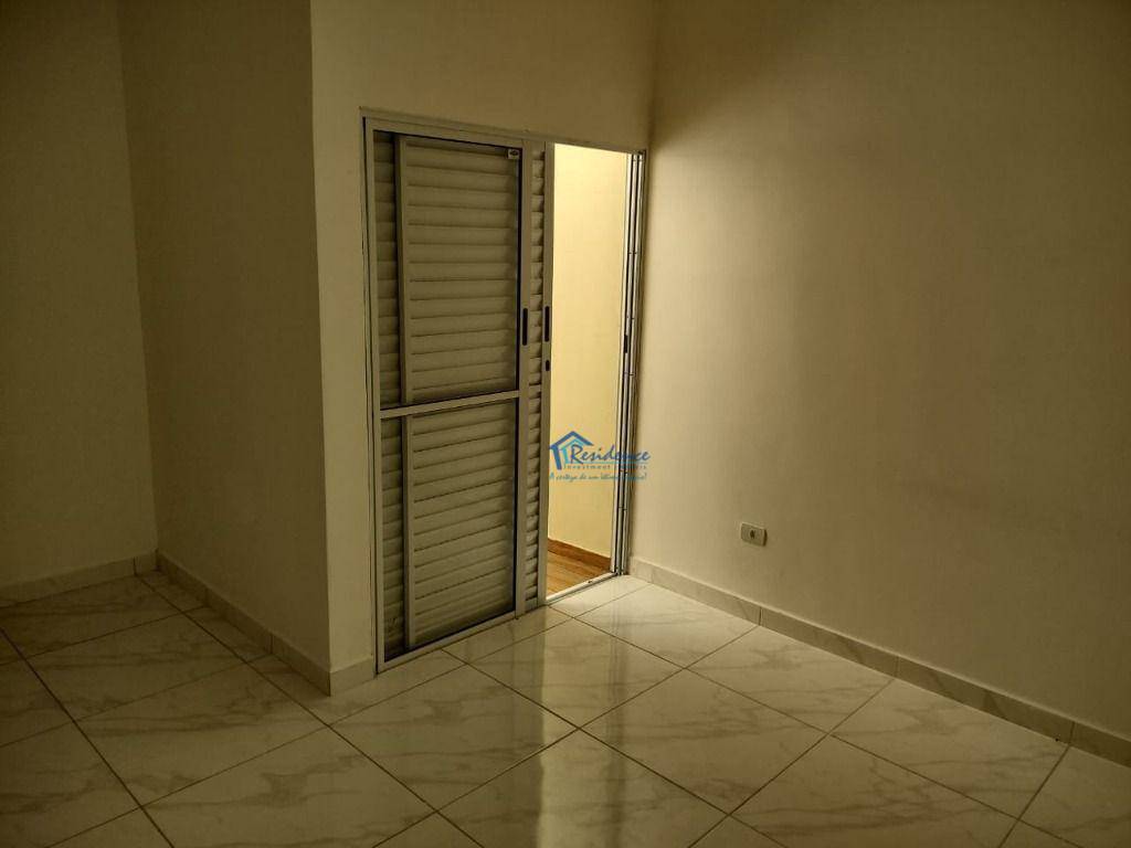 Casa à venda com 2 quartos, 60m² - Foto 2