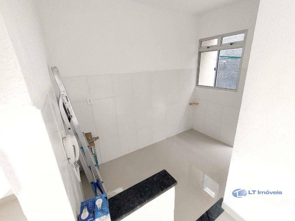 Casa à venda com 2 quartos, 101m² - Foto 4