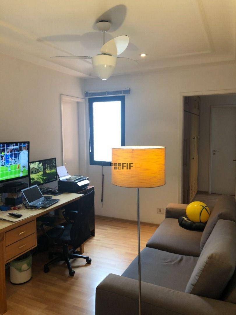 Apartamento à venda com 4 quartos, 220m² - Foto 33