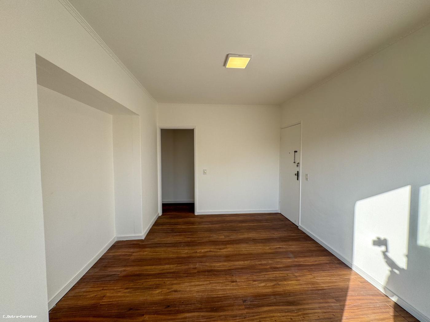 Apartamento à venda com 3 quartos, 94m² - Foto 4