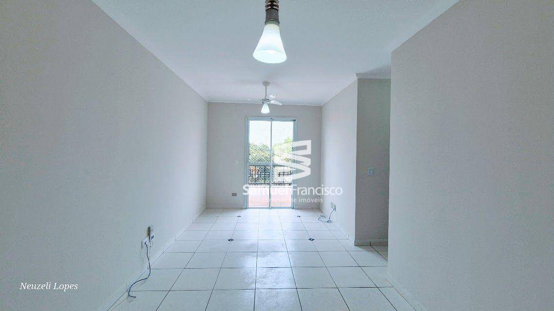 Apartamento à venda com 3 quartos, 69m² - Foto 2