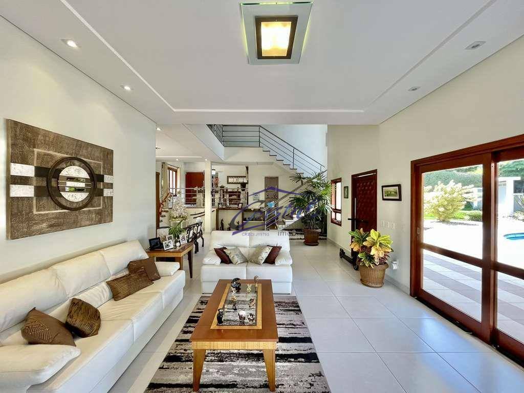 Casa de Condomínio à venda com 5 quartos, 618m² - Foto 1