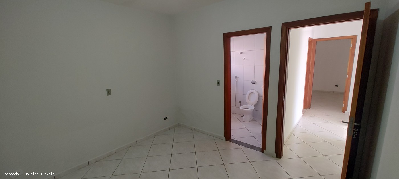 Casa para alugar com 2 quartos, 151m² - Foto 9