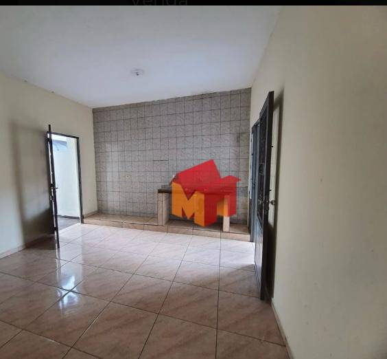 Casa à venda com 3 quartos, 143m² - Foto 1