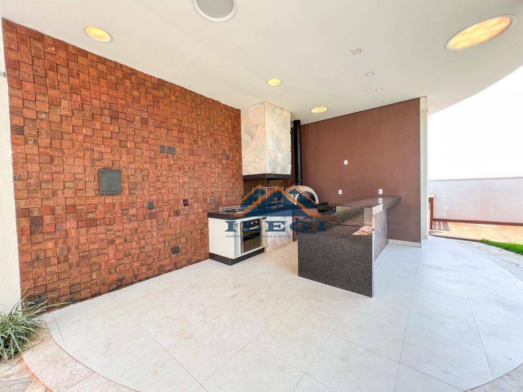 Casa de Condomínio à venda com 3 quartos, 242m² - Foto 5