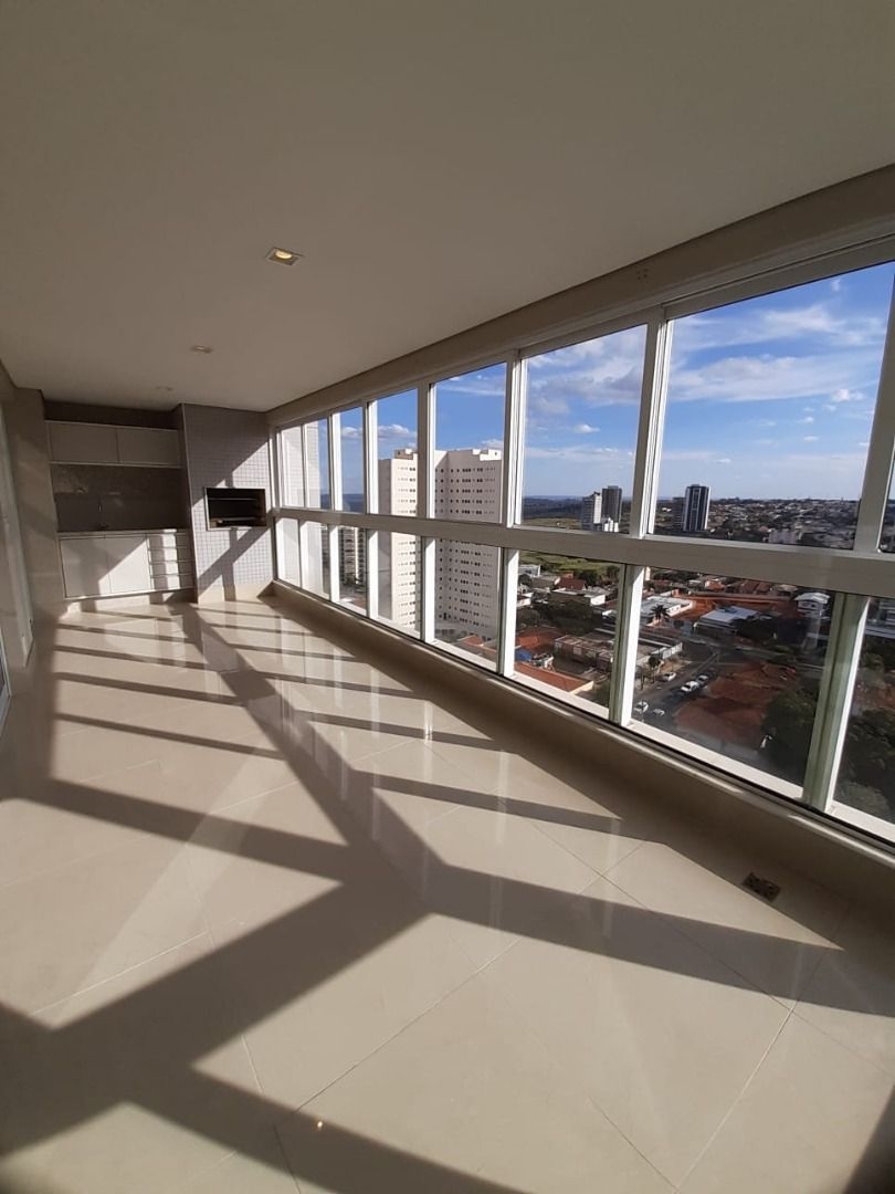 Apartamento à venda com 3 quartos, 220m² - Foto 2