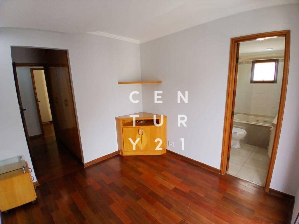 Apartamento para alugar com 3 quartos, 119m² - Foto 35