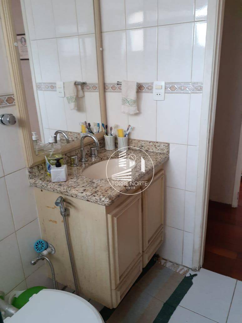 Apartamento à venda com 2 quartos, 70m² - Foto 11