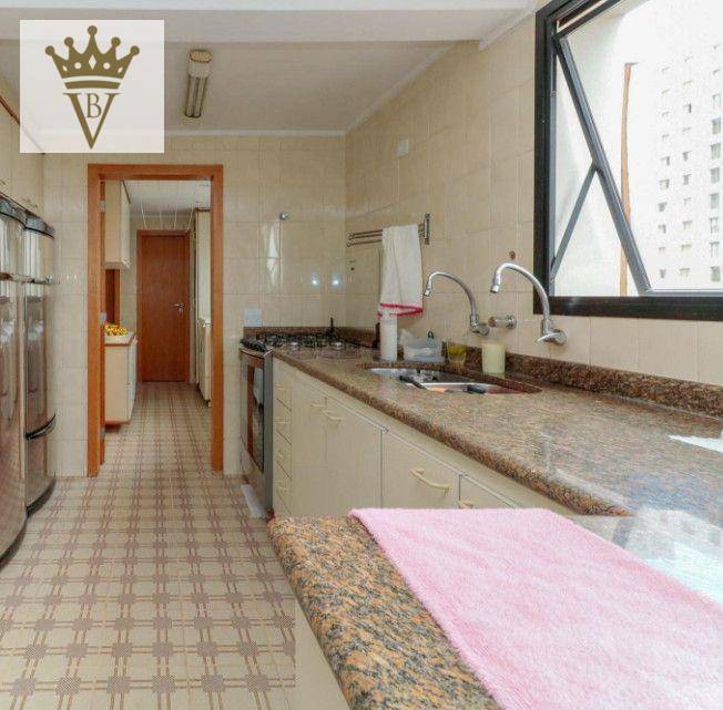 Apartamento à venda com 3 quartos, 200m² - Foto 5