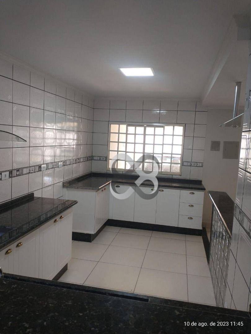 Casa à venda e aluguel com 3 quartos, 174m² - Foto 11