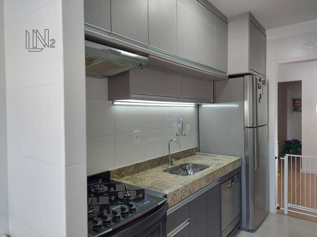 Apartamento à venda com 2 quartos, 76m² - Foto 10