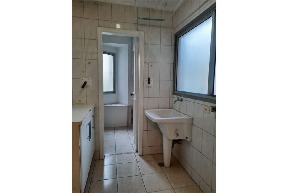 Apartamento à venda com 3 quartos, 119m² - Foto 35